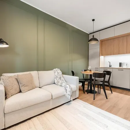 Cozy Nest In The Heart Of The 브라티슬라바